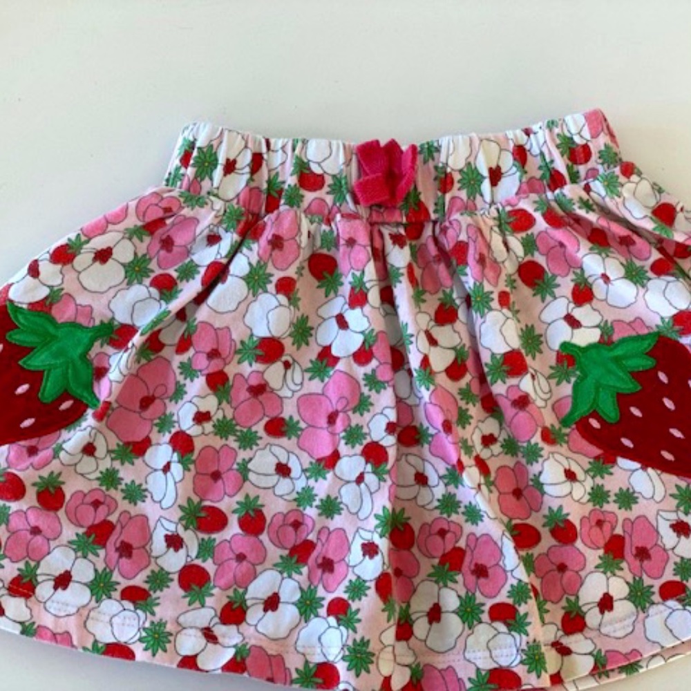 Cute Strawberry 100% Cotton Size 3 Skirt